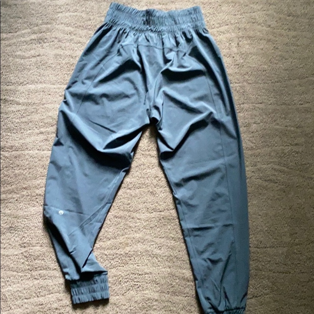 Lululemon light weight joggers